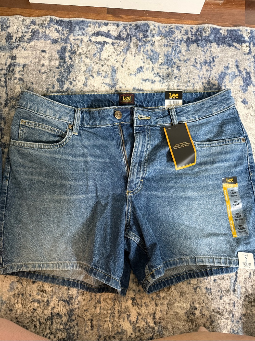 Lee 5” inseam Denim Shorts